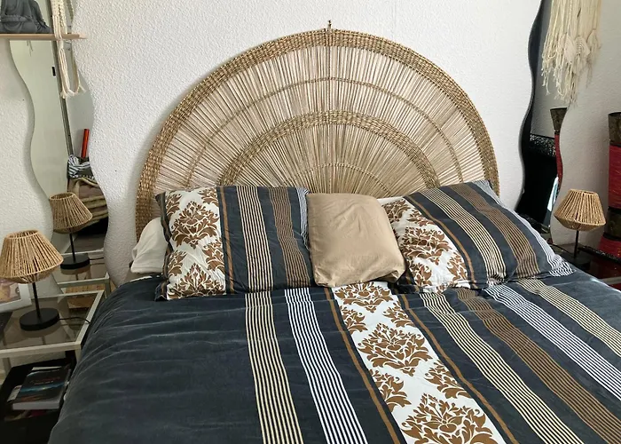 Situation Ideale - Proche Et Village Naturiste - Centre Port A 2 Pas - Plain Pied, Avec Parking *