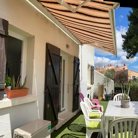 Situation Ideale - Proche Plage Et Village Naturiste - Centre Port A 2 Pas - Plain Pied, Residence Avec Parking * Agde