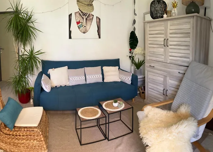 Situation Ideale - Proche Et Village Naturiste - Centre Port A 2 Pas - Plain Pied, Avec Parking *